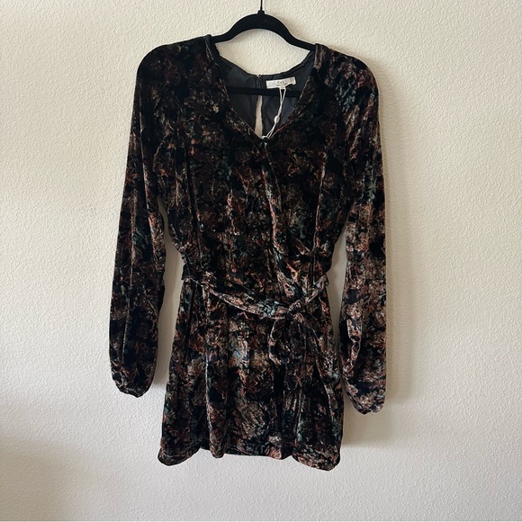 Chelsea & Violet Brown Velvet Wrap Tunic Dress size Medium - Picture 2 of 7